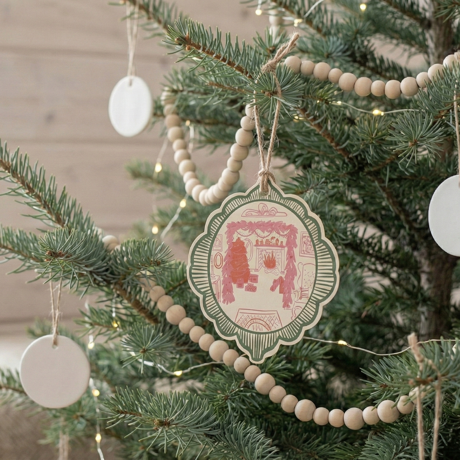 Holiday home tags (set of 12)