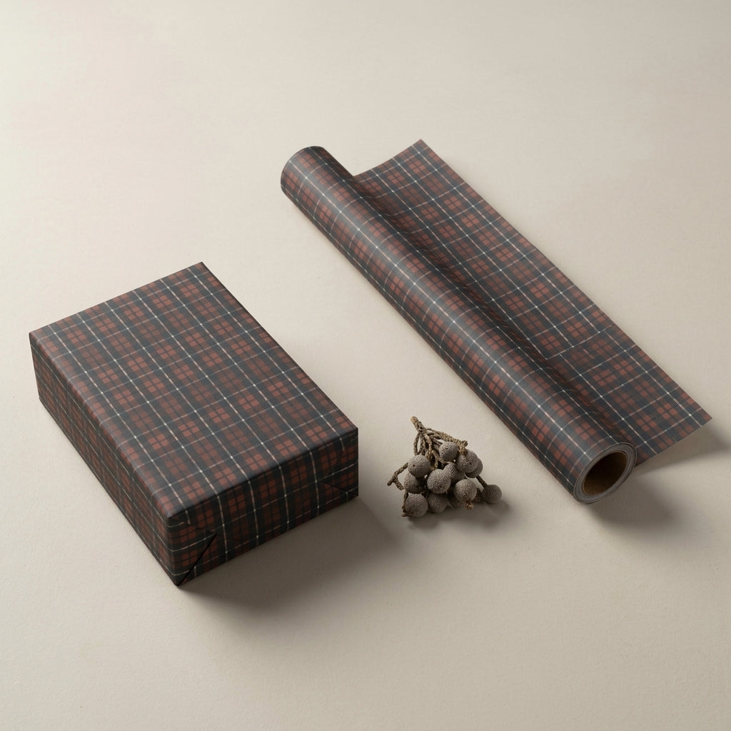 Plaid wrapping sheets+note cards