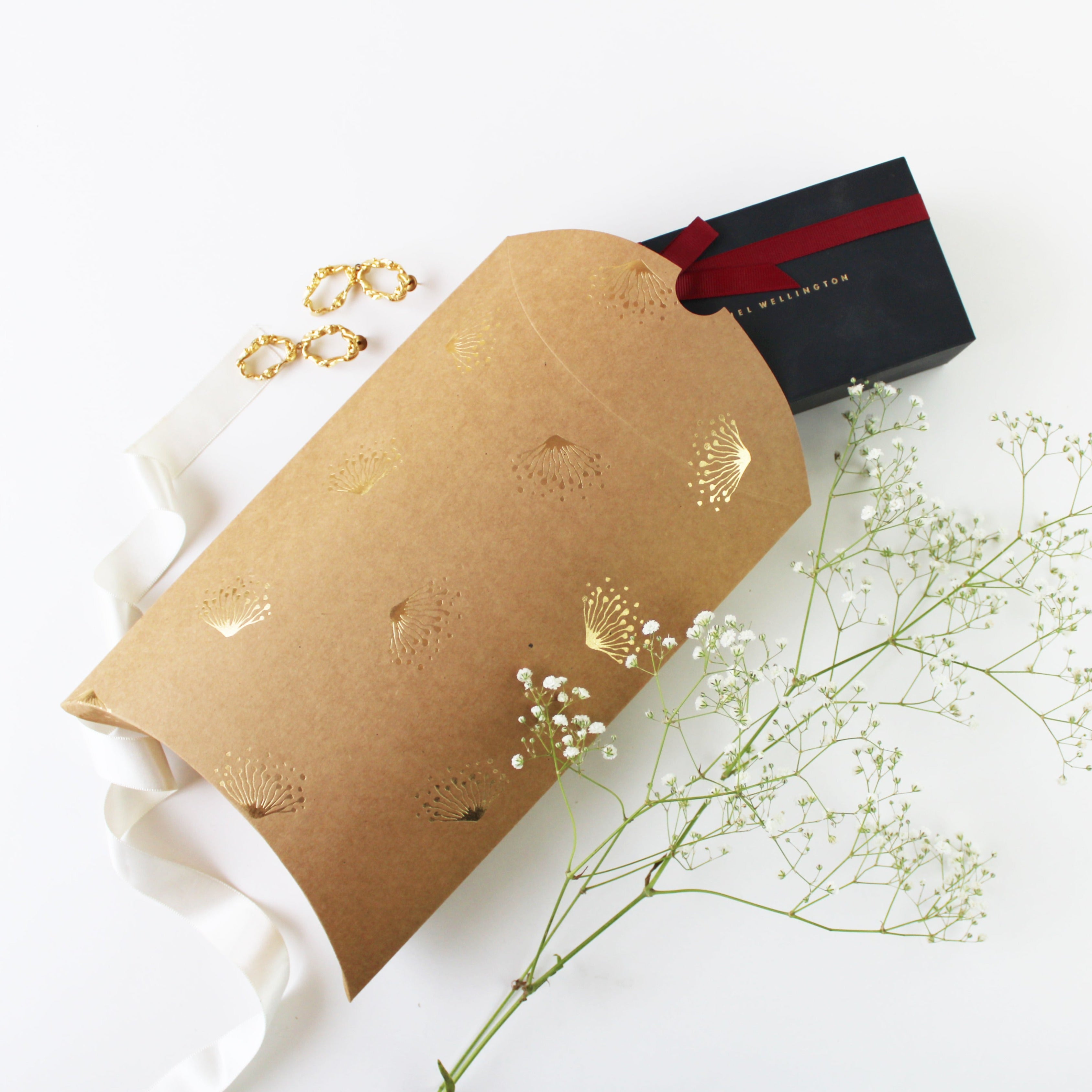 Assorted Kraft Pillow boxes foiled (medium) (set of 5)