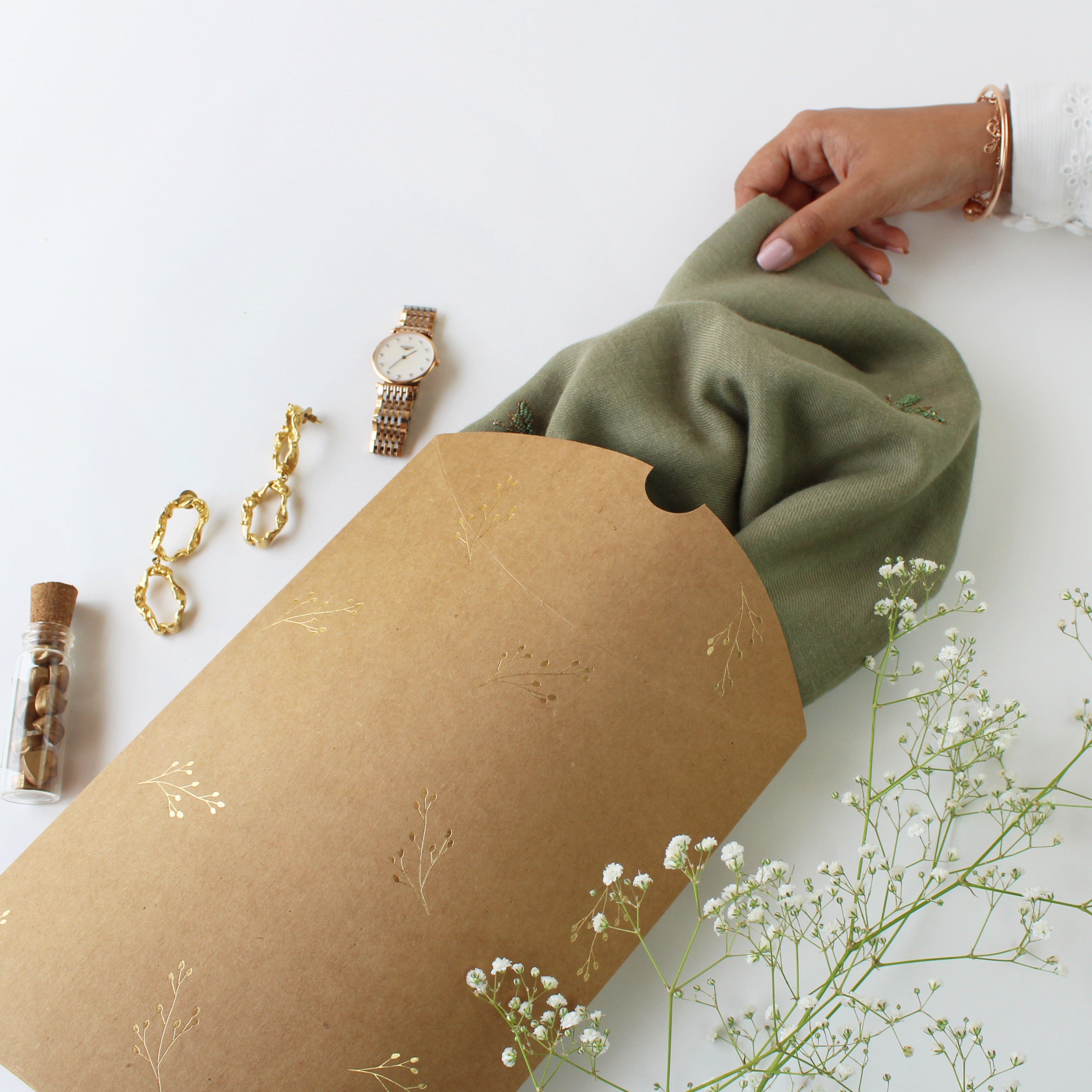 Assorted Kraft Pillow boxes foiled (Large)
