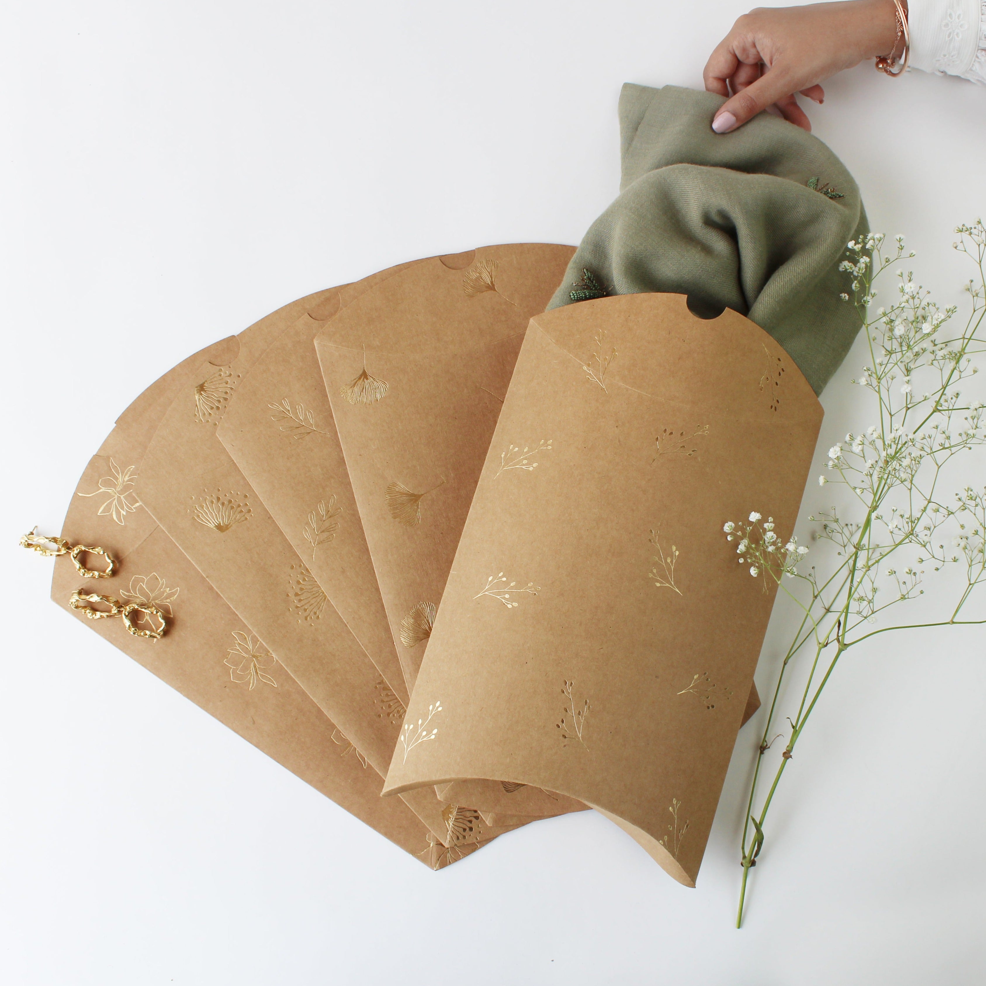 Assorted Kraft Pillow boxes foiled (Large)