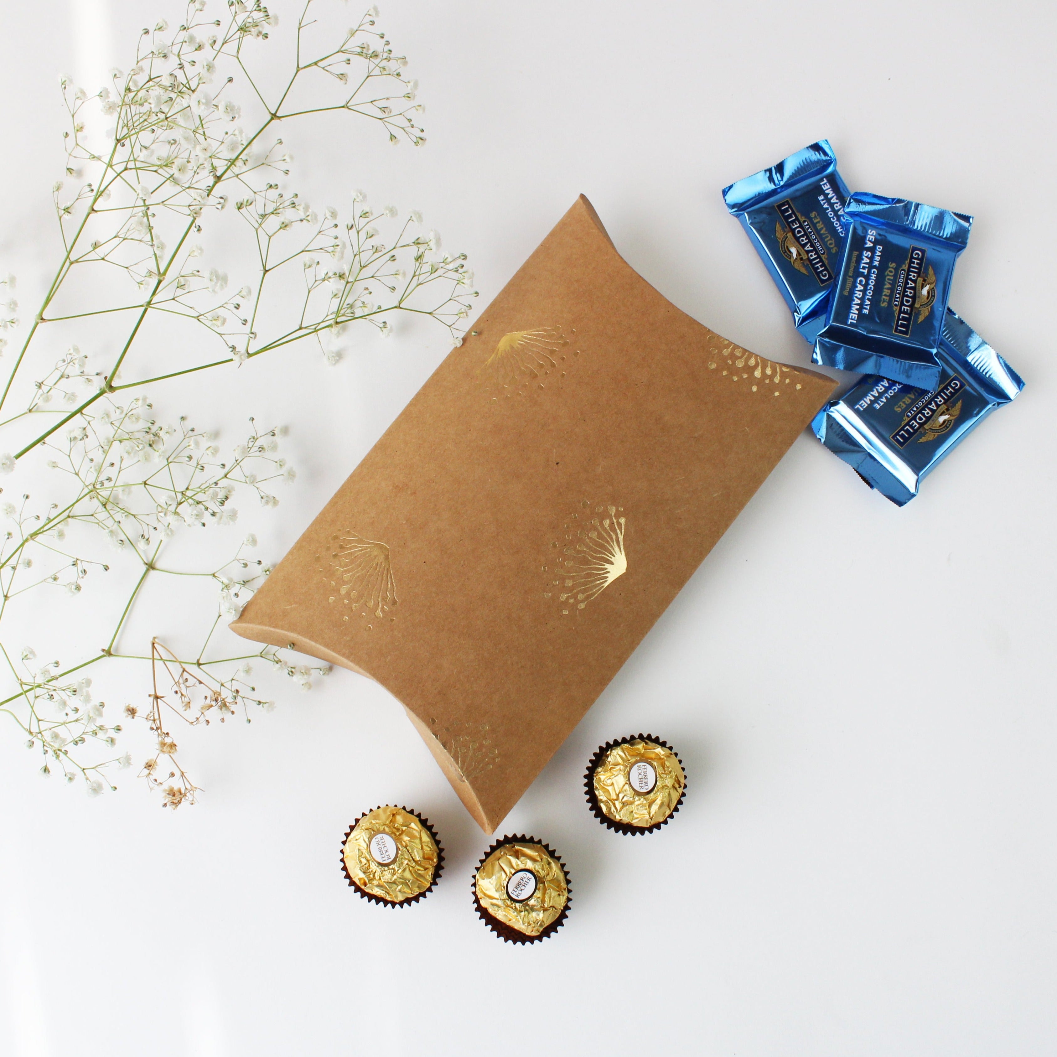 Assorted Kraft Pillow boxes foiled (Small)