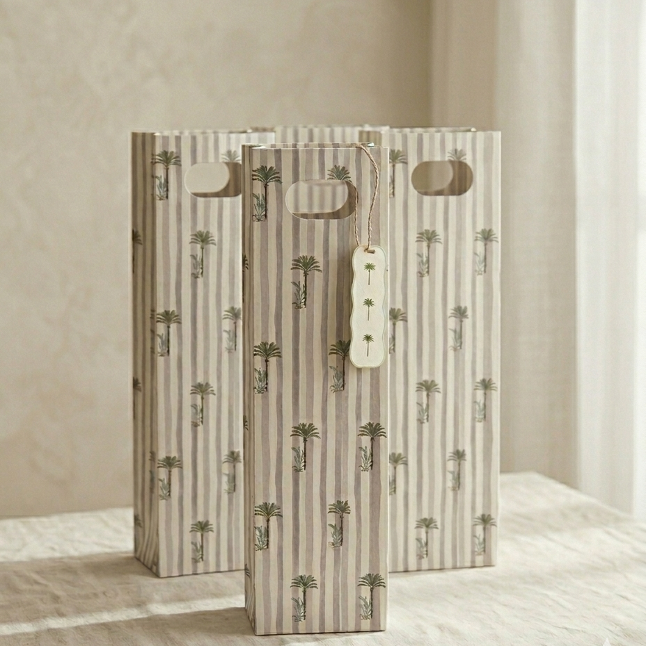 Palm Lines Wine Bag (4 × 16.5 × 4 inches)