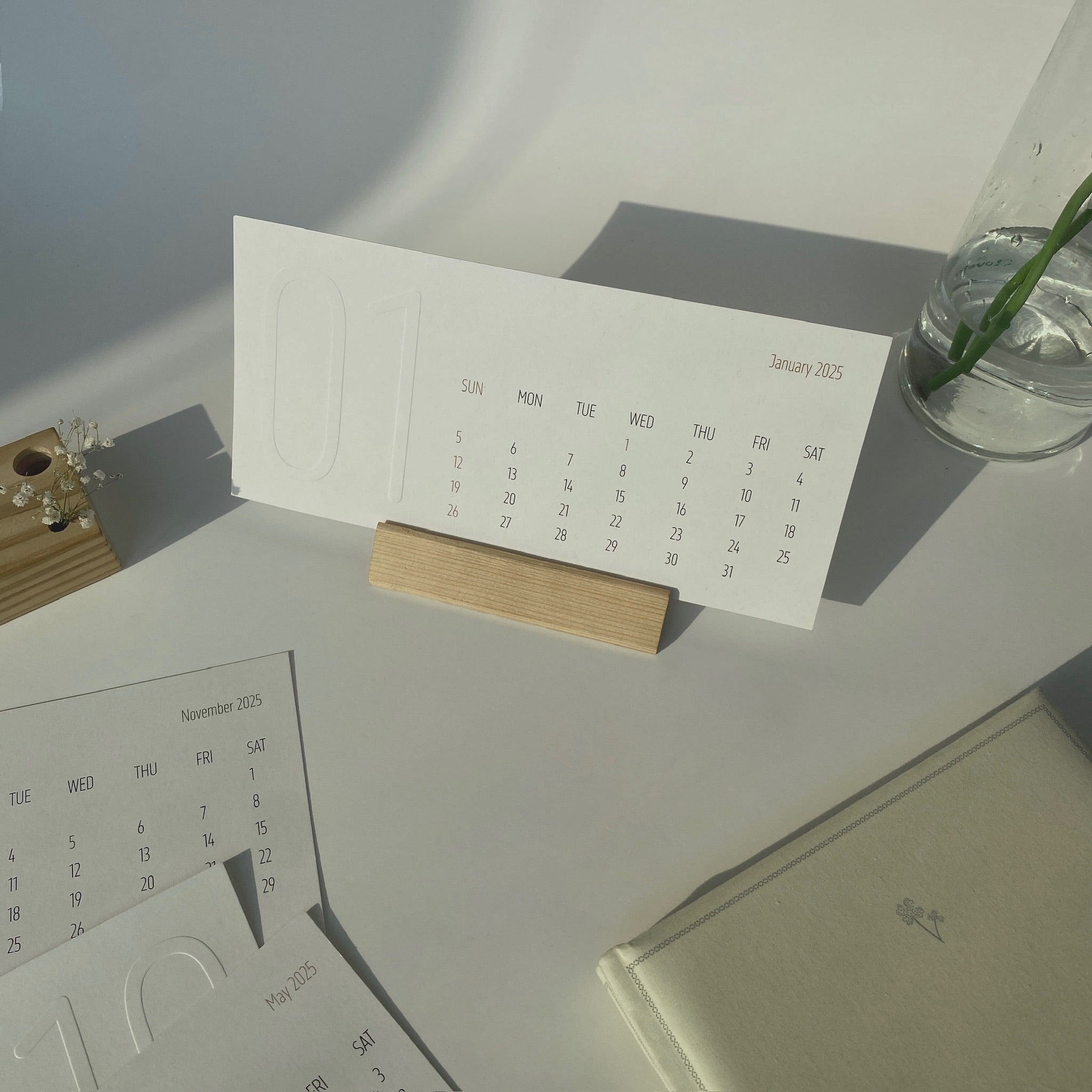 Lume Desk Calendar