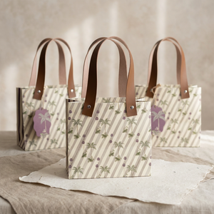 Palm Gift Bag (6.4 in × 6 × 4.5 inches)