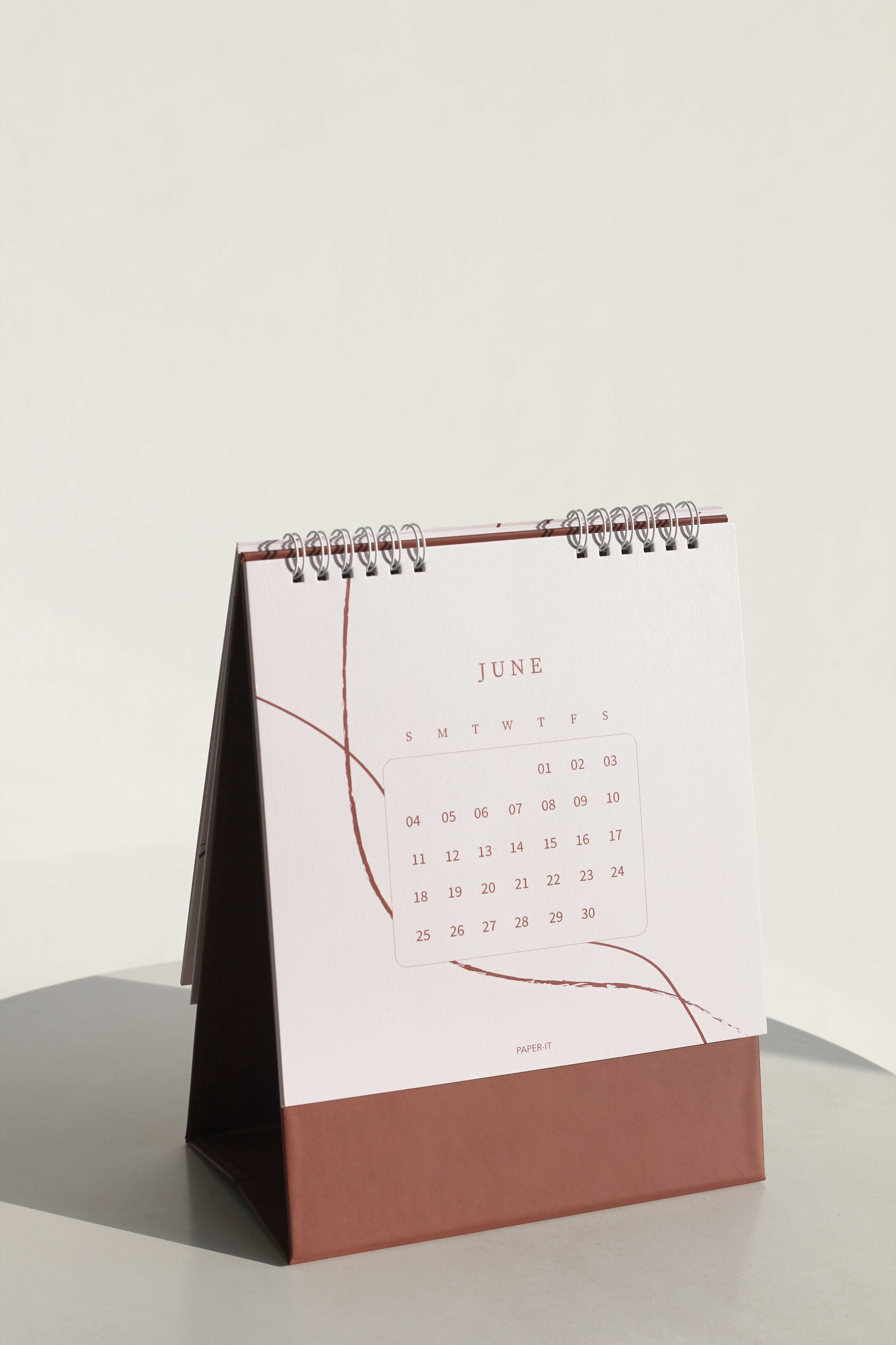 2023 mocha desk calendar