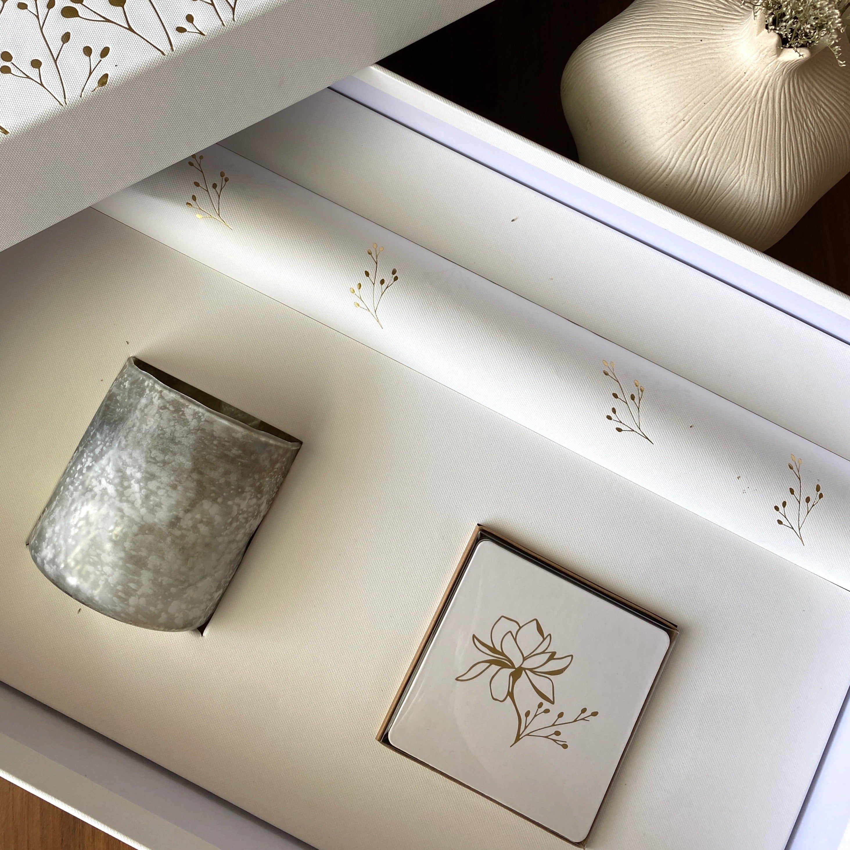 Gilded field gift box